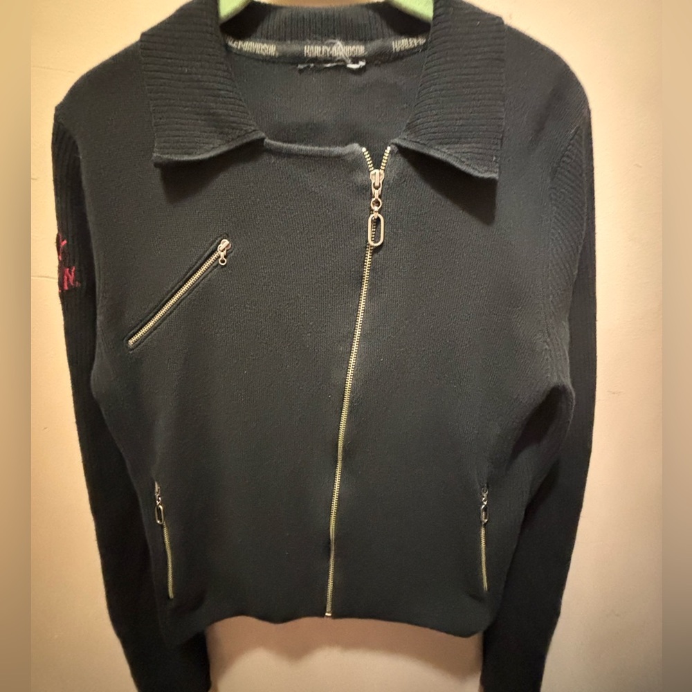 Woman’s Harley Davidson ribbed sweater with zippers ptp 19” excellent